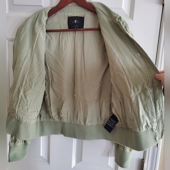 7 for All Mankind Embroidered Eyelet Sleeve Bomber Jacket Green Size XS - Picture 5 of 9